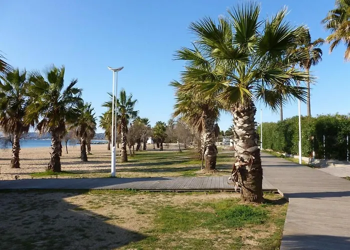 Vue Imprenable Sur Port